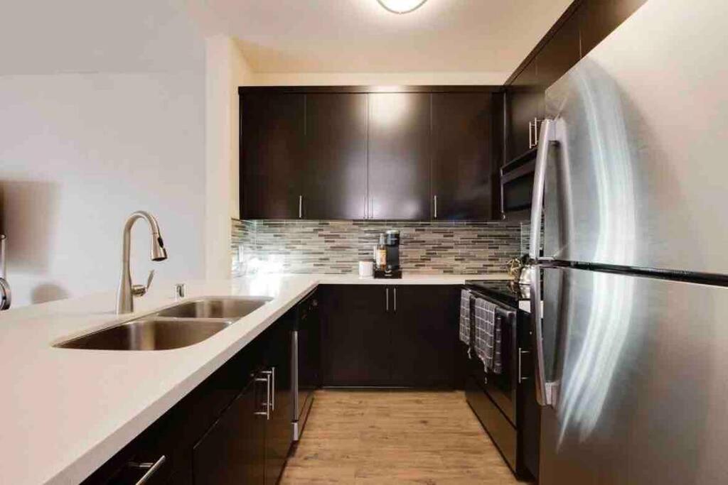 The Nest A Spacious 1 Bedroom Apartment With A Pool View Los Angeles Buitenkant foto