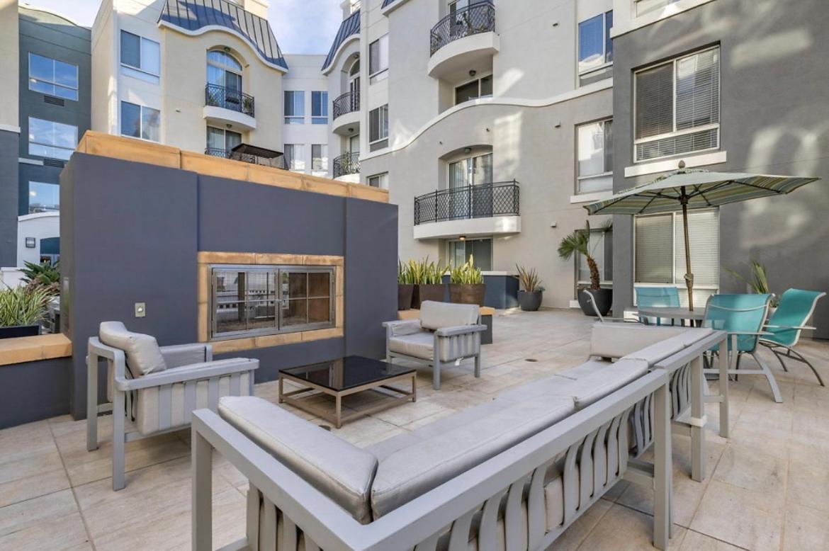 The Nest A Spacious 1 Bedroom Apartment With A Pool View Los Angeles Buitenkant foto